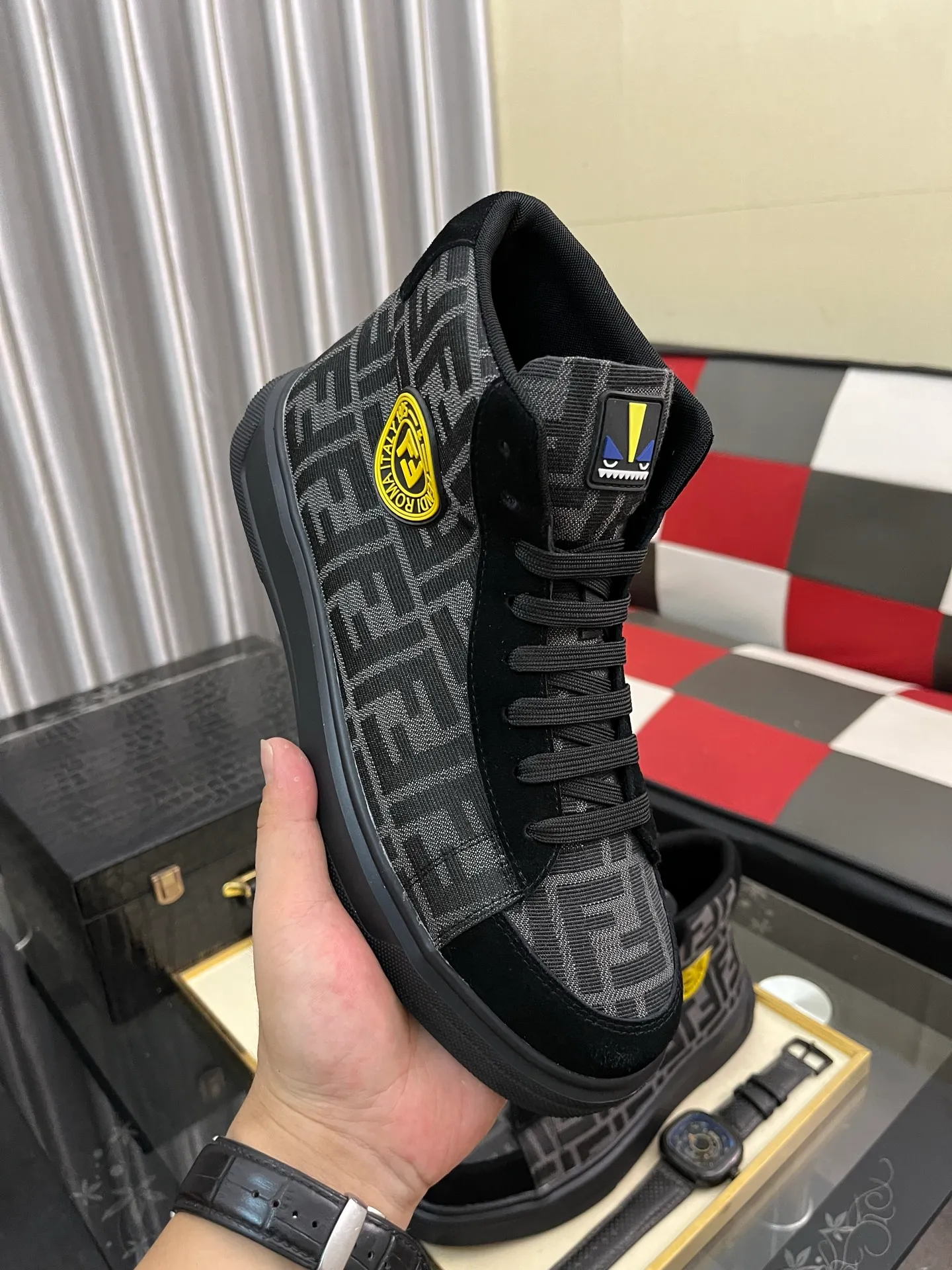 Men's Men's Shoes 💰440⌚️⌚️《 Fendi FENDI* 》 Latest hot-selling casual shoes, top brand [seduce] luxury ~ purchasing agency, top quality ~. [Strong] The upper is made of imported breathable cowhide with material ➕ breathable sheepskin lining (•) and fine workmanship. The original stylish and stylish soft rubber wear-resistant outsole is light and comfortable on the feet. The real thing looks better when taken in real life. Number of sizes: 38-442️⃣Colors available
